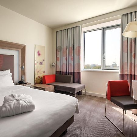 Novotel Almaty City Center Esterno foto