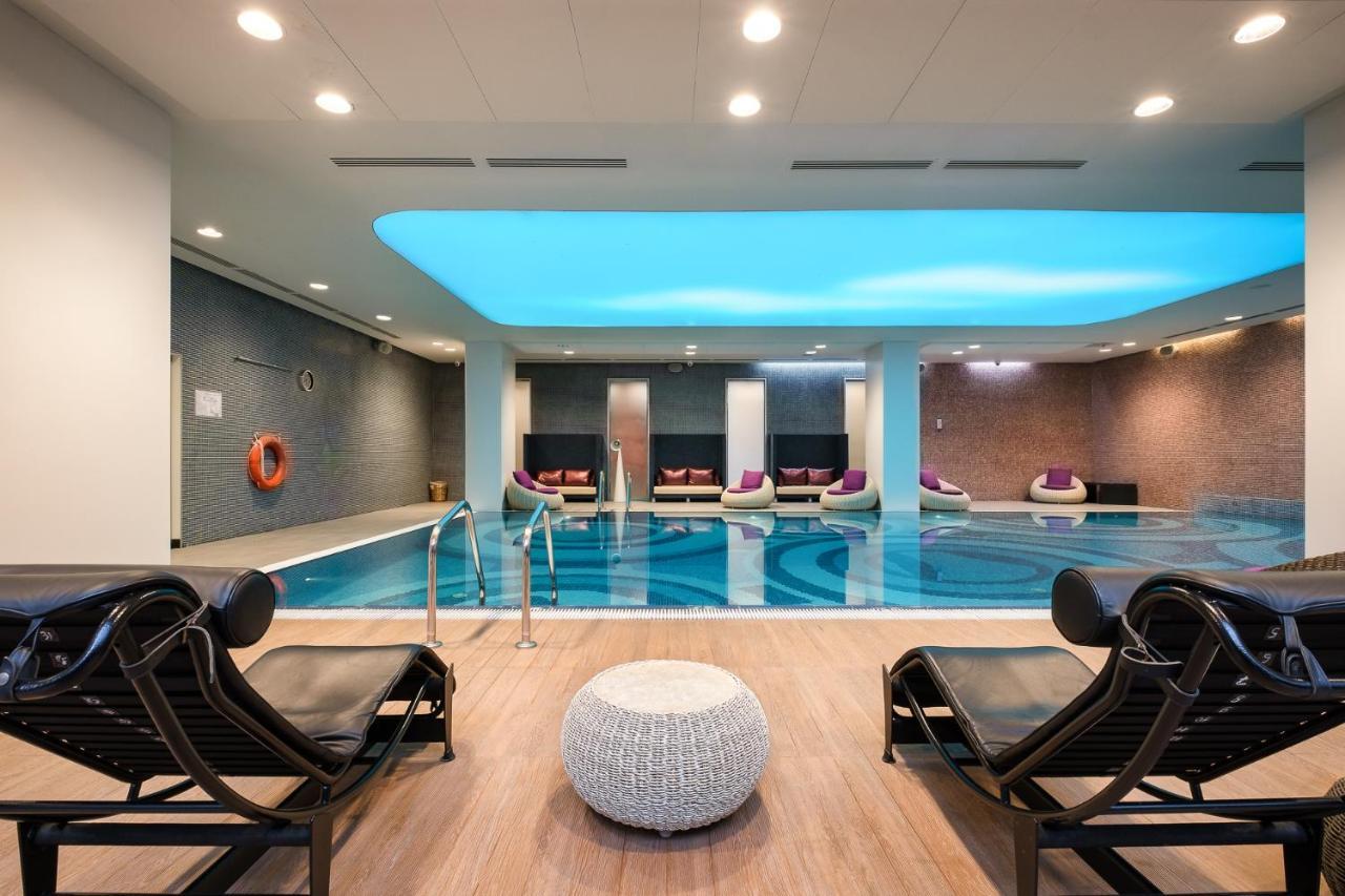 Novotel Almaty City Center Esterno foto